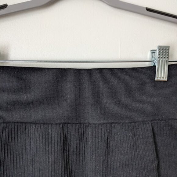 NWT Black Biker Shorts Sz S NEVER WORN! - Picture 3 of 11